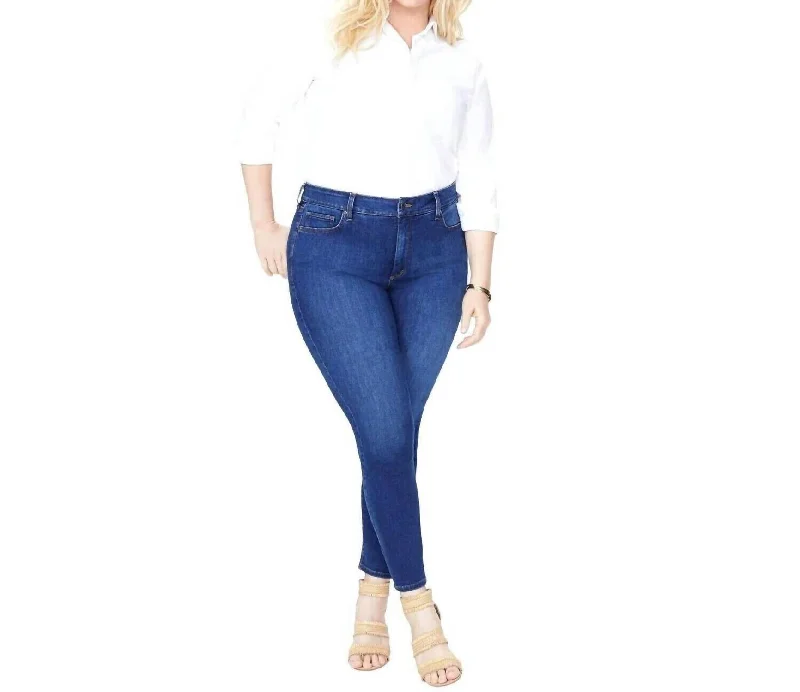 loose straight-leg denim jeans for women -Ami Lift X Tuck Skinny Jeans In Blue