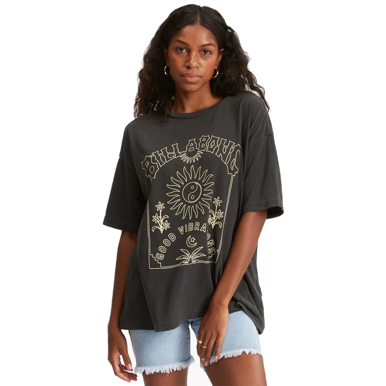 classic black short sleeve t-shirt for women -Shine A Light Oversized S/S T-Shirt