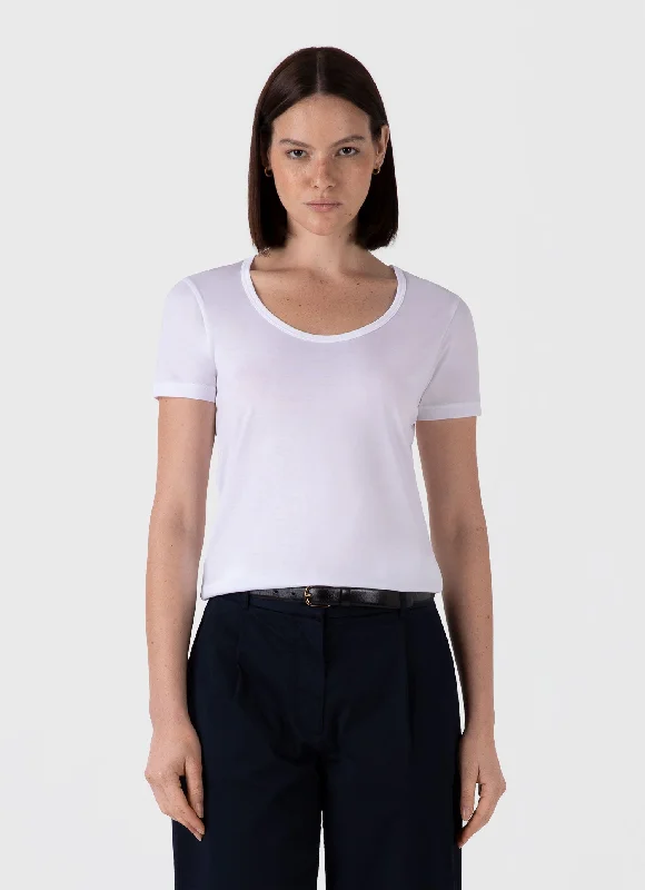 women's slim fit short sleeve tee -Women's Classic Scoop Neck T-shirt in White