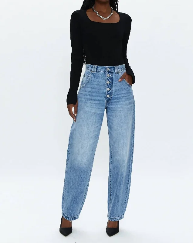 comfy mid-rise casual jeans for women -Ezra High Rise Relax Taper In Skylark